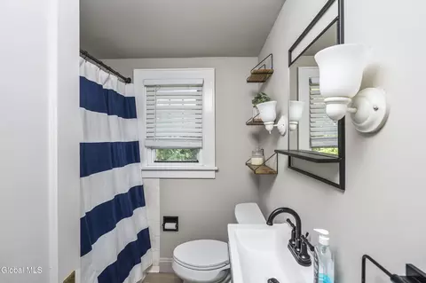Bath - 4 Albright Pl, Delmar, NY 12054 photo 4 of 5