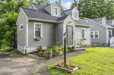 Exterior - 4 Albright Pl, Delmar, NY 12054 photo 3 of 5