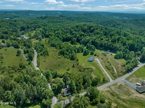 37 Mammoth Spring Rd, Wynantskill, NY 12198