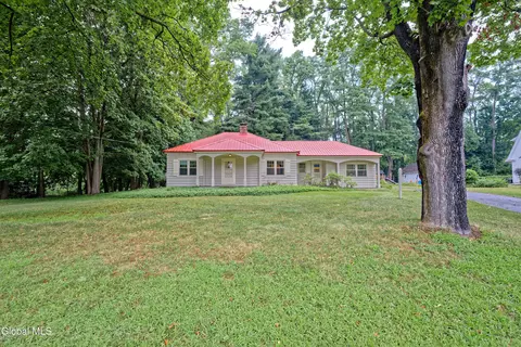 775 Feura Bush Rd, Delmar, NY 12054