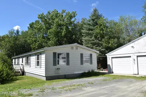 31 Snyder Rd, Cropseyville, NY 12052