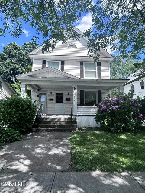 219 Ridge St, Glens Falls, NY 12801