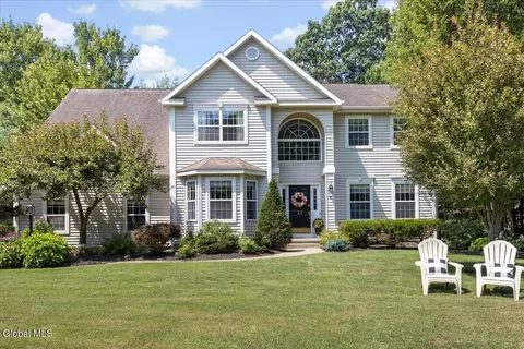 23 Challedon Dr, Gansevoort, NY 12831