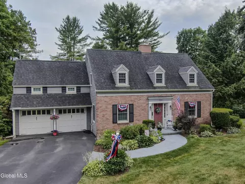 204 W 3rd Ave, Johnstown, NY 12095