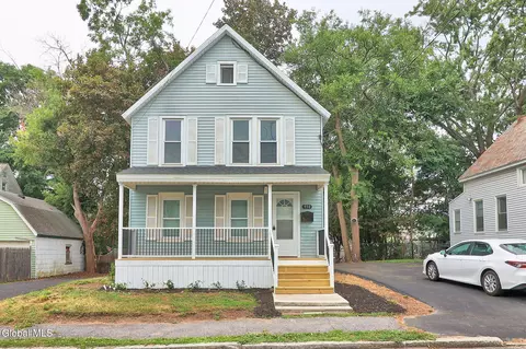 930 Bradt St, Schenectady, NY 12306