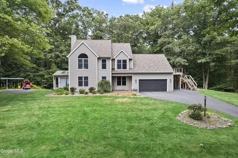 12 Bog Meadow Run, Saratoga Springs, NY 12866