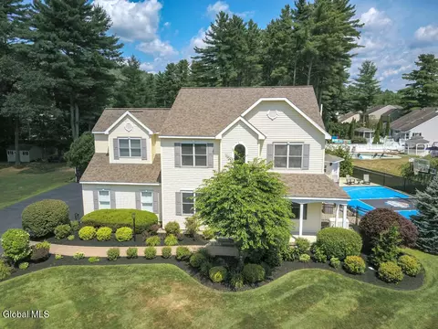 63 Sara-jen Dr, Queensbury, NY 12804