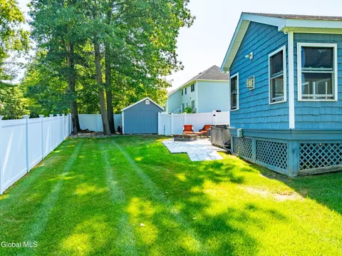 Exterior - 2 Amanda Way, Niskayuna, NY 12309 photo 10 of 12