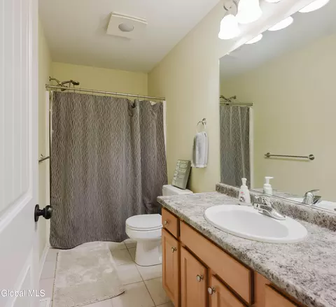 Bath - 2 Amanda Way, Niskayuna, NY 12309 photo 4 of 4