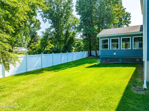 Exterior - 2 Amanda Way, Niskayuna, NY 12309 photo 8 of 12