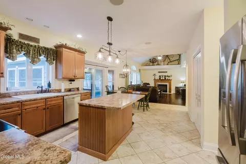 Kitchen - 2 Amanda Way, Niskayuna, NY 12309 photo 1 of 4