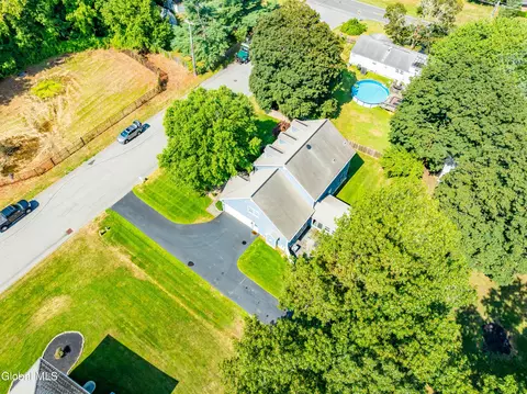 View/Area - 2 Amanda Way, Niskayuna, NY 12309 photo 1 of 4