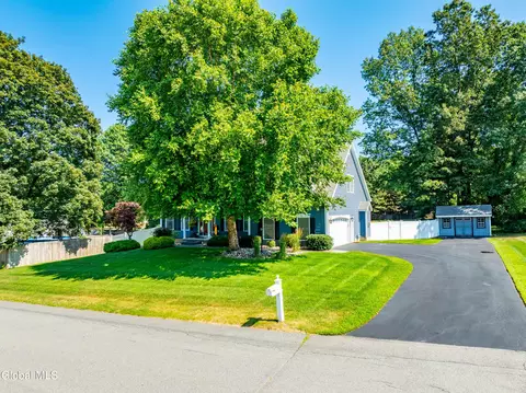 Exterior - 2 Amanda Way, Niskayuna, NY 12309 photo 3 of 12