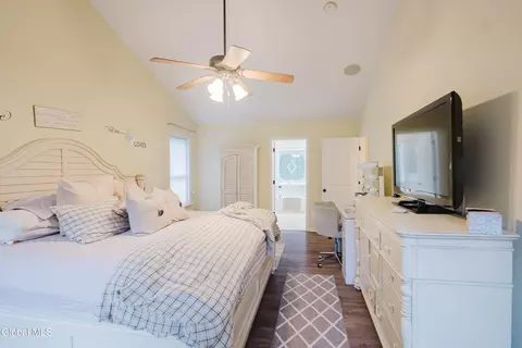 Bedroom - 2 Amanda Way, Niskayuna, NY 12309 photo 2 of 5