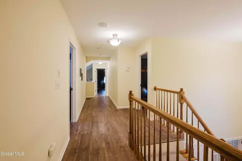 Entry Way - 2 Amanda Way, Niskayuna, NY 12309 photo 5 of 6