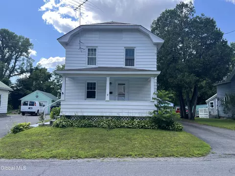 19 Warren St, Hudson Falls, NY 12839