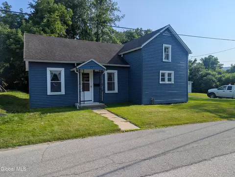 20 Carey Ave, Hoosick Falls, NY 12090