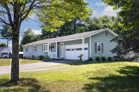 40 Woodward Ave, Warrensburg, NY 12885