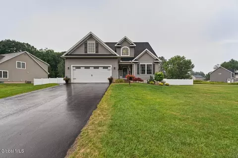 305 Steeple Way, Schenectady, NY 12306