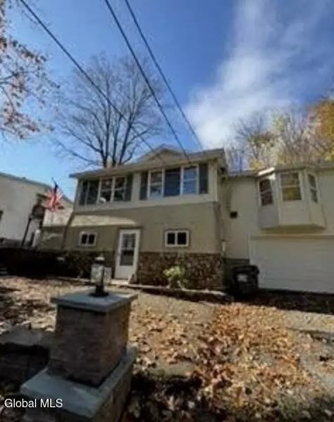 333 Marion Ave, Troy, NY 12182