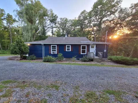 1803 Delaware Tpke, Delmar, NY 12054