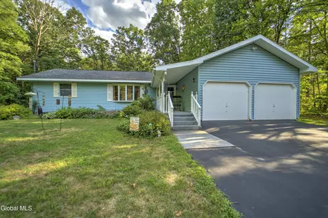 481 Progress Rd, Gloversville, NY 12078