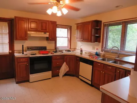2061 Ridge Rd, Glenville, NY 12302 photo 17