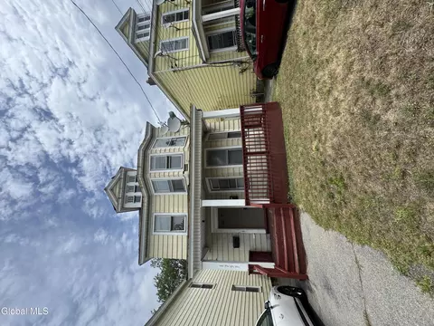 1753 Albany St, Schenectady, NY 12304