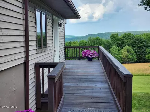 48 E Hill Rd, Berne, NY 12023 photo 3