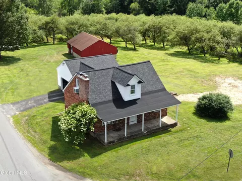 6307 Greens Corner Rd, Galway, NY 12074