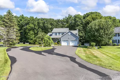 22 Aldershoot Rd, Albany, NY 12205