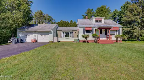 1160 Midline Rd, Amsterdam, NY 12010