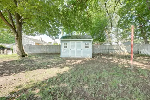 Exterior - 2650 3rd Ave, Schenectady, NY 12303 photo 11 of 14