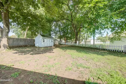 Exterior - 2650 3rd Ave, Schenectady, NY 12303 photo 10 of 14