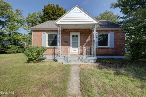 Exterior - 2650 3rd Ave, Schenectady, NY 12303 photo 1 of 14