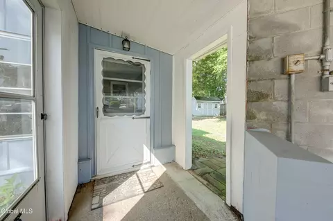 Exterior - 2650 3rd Ave, Schenectady, NY 12303 photo 5 of 14