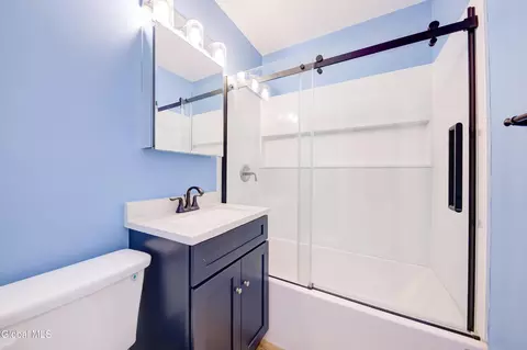 Bath - 2650 3rd Ave, Schenectady, NY 12303 photo 1 of 2