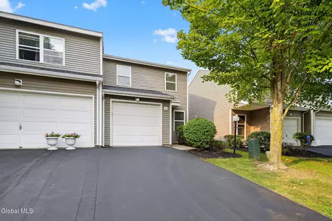 102 Harvard Rd, Watervliet, NY 12189
