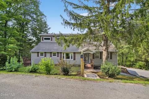 102 Judith Ln, Delanson, NY 12053