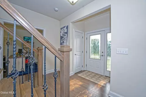199 Maple Ave Ext, Schenectady, NY 12302 photo 5