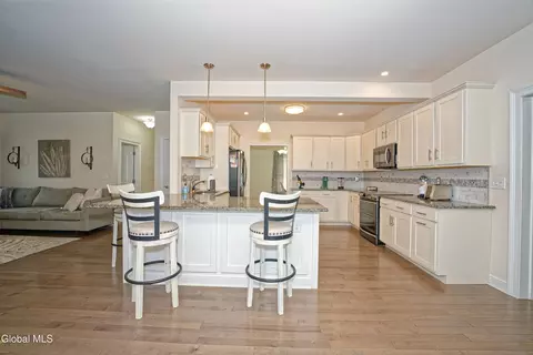 199 Maple Ave Ext, Schenectady, NY 12302 photo 13