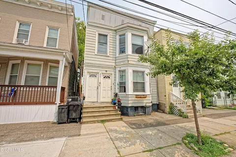 455 Bradford St, Albany, NY 12206