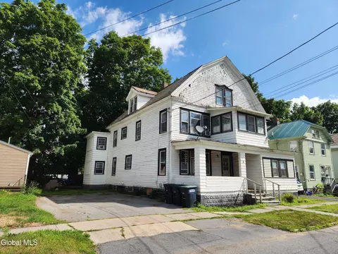 15 Beech St, Hudson Falls, NY 12839