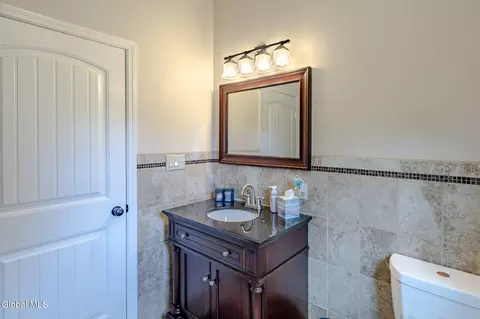 Bath - 534 Ridge Rd, Schenectady, NY 12302 photo 15 of 15