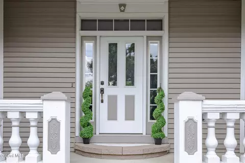 Exterior - 534 Ridge Rd, Schenectady, NY 12302 photo 6 of 15