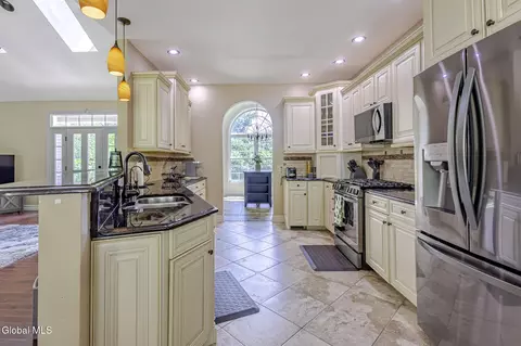 Kitchen - 534 Ridge Rd, Schenectady, NY 12302 photo 1 of 7