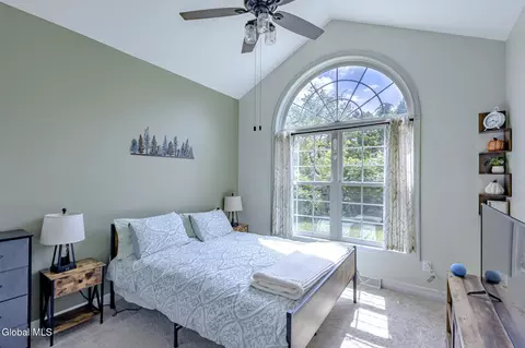 Bedroom - 534 Ridge Rd, Schenectady, NY 12302 photo 10 of 12