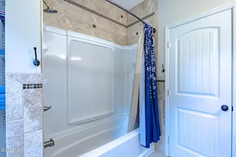 Bath - 534 Ridge Rd, Schenectady, NY 12302 photo 13 of 15