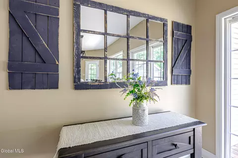 Entry Way - 534 Ridge Rd, Schenectady, NY 12302 photo 4 of 6