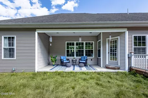 Exterior - 534 Ridge Rd, Schenectady, NY 12302 photo 10 of 15